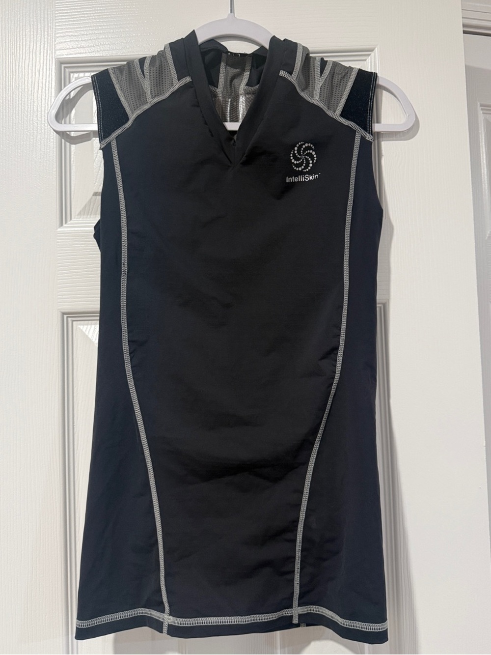 intelliSkin Black Sleeveless Athletic Top